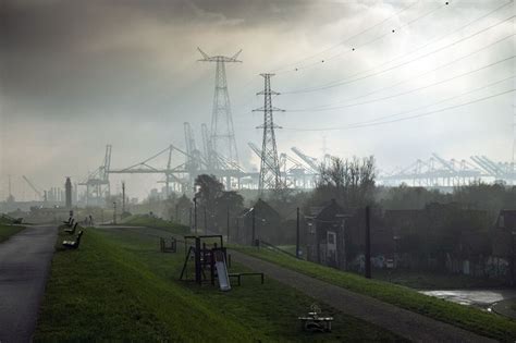 mega breloom|‘Belgische energiemaatschappij Mega staat te koop’.